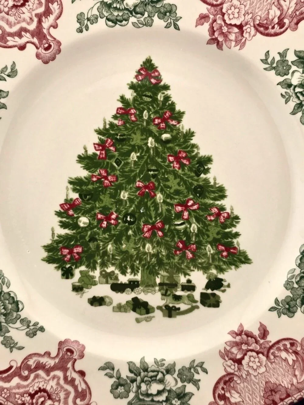Johnson Brothers Old Britain Castles Pink Christmas 10.5